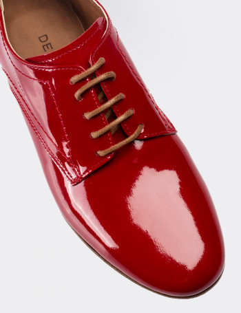 Hakiki Rugan Kırmızı Günlük Kadın Ayakkabı - 01430ZKRMC03