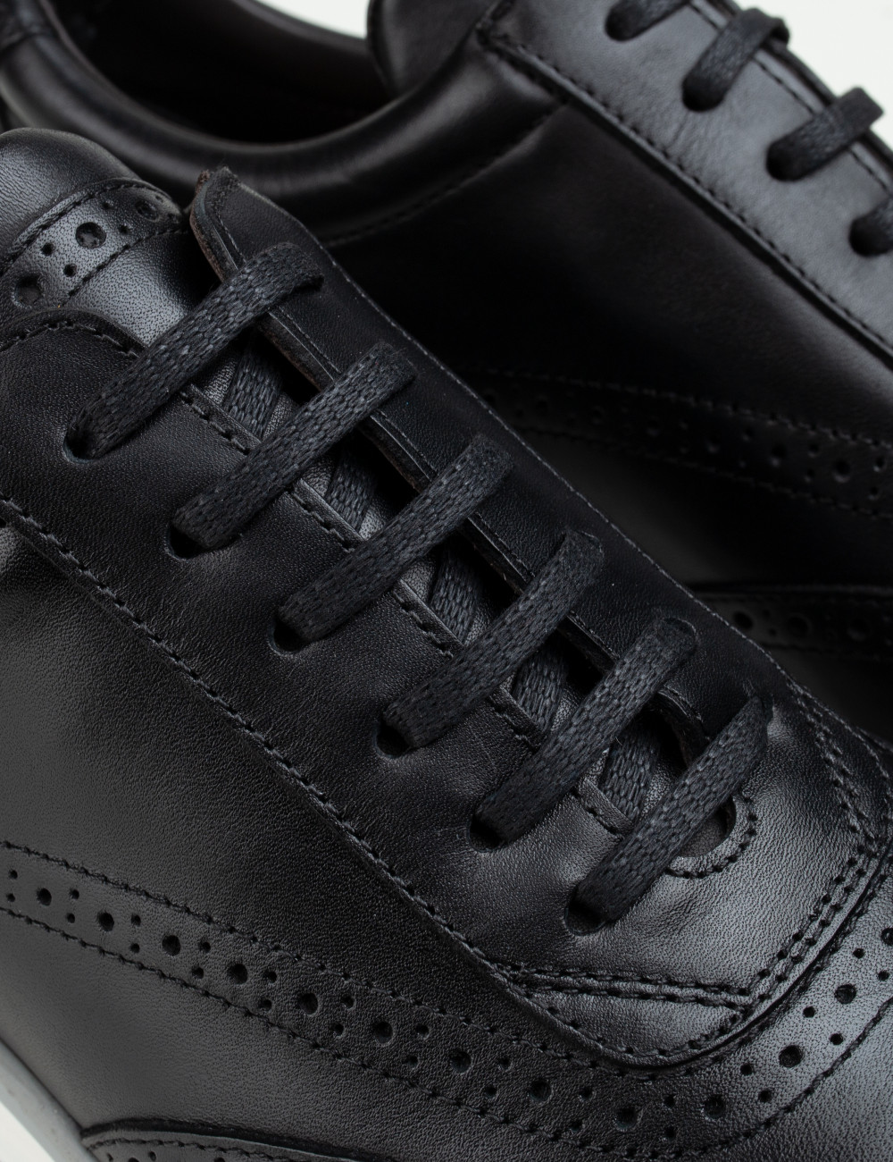 Hakiki Deri Siyah Sneaker Erkek Ayakkabı - 00750MSYHT03