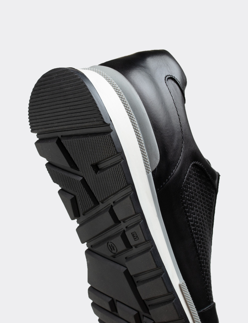 Hakiki Deri Siyah Sneaker Erkek Ayakkabı - 01729MSYHT02