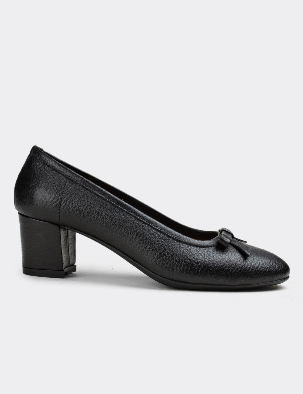 Hakiki Deri Siyah Günlük Kadın Ayakkabı - E1471ZSYHC02