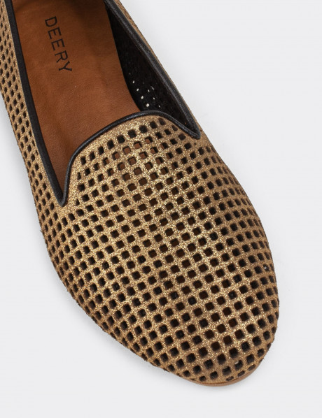 Hakiki Deri Altın Rengi Lazer Kesim Kadın Babet