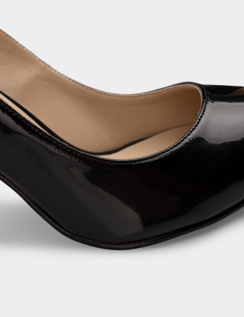 Siyah Rugan Kadın Stiletto - 02029ZSYHM05