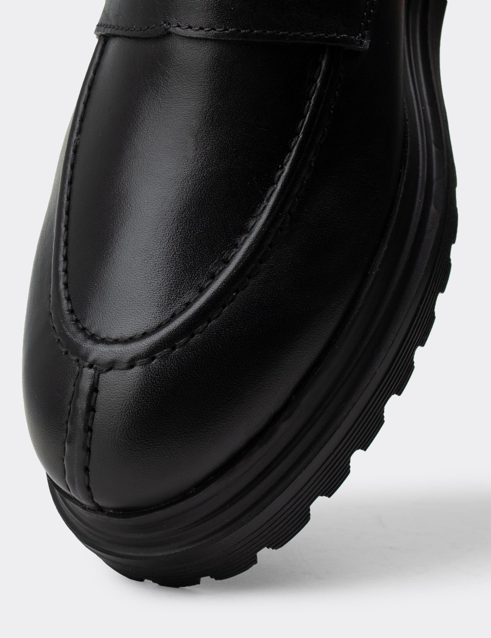 Hakiki Deri Siyah Loafer Erkek Ayakkabı - 01878MSYHE02