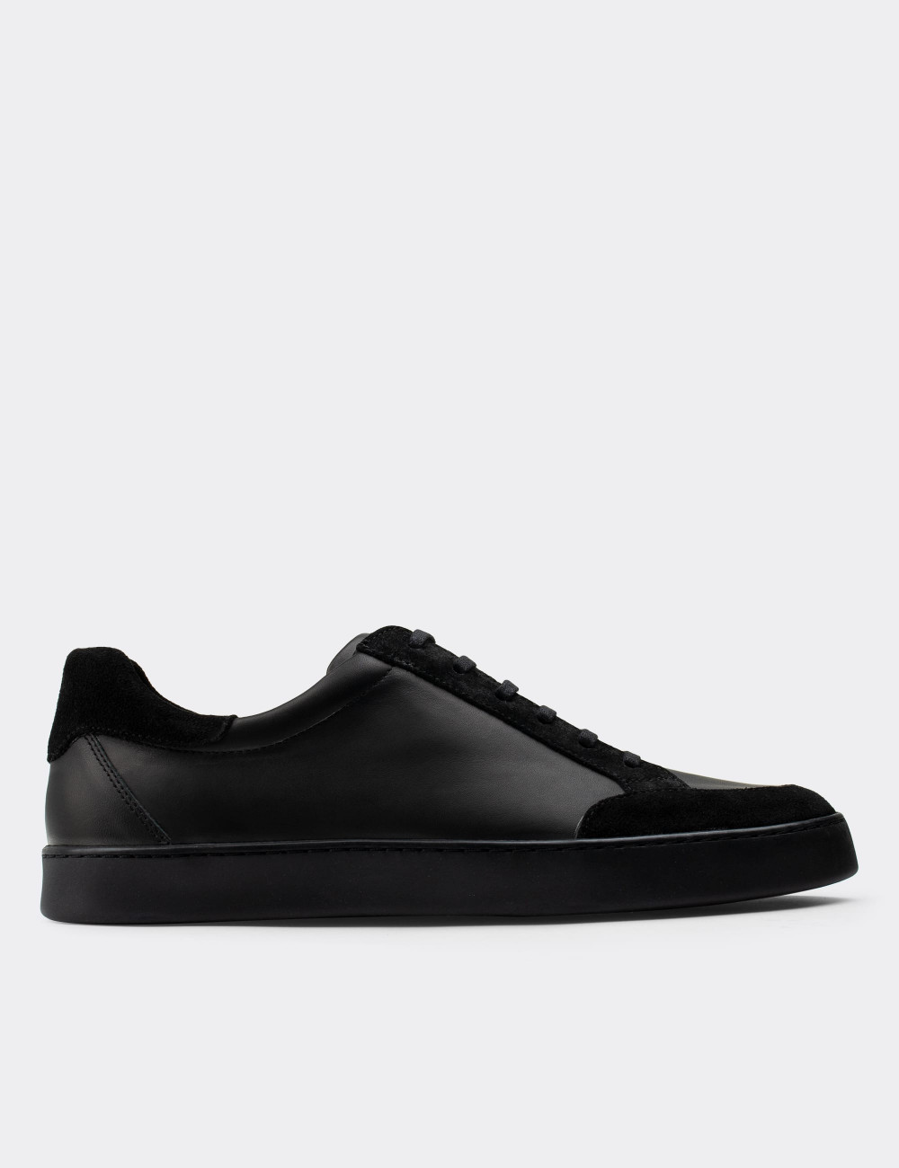 Hakiki Deri Siyah Sneaker Erkek Ayakkabı - 01862MSYHC01