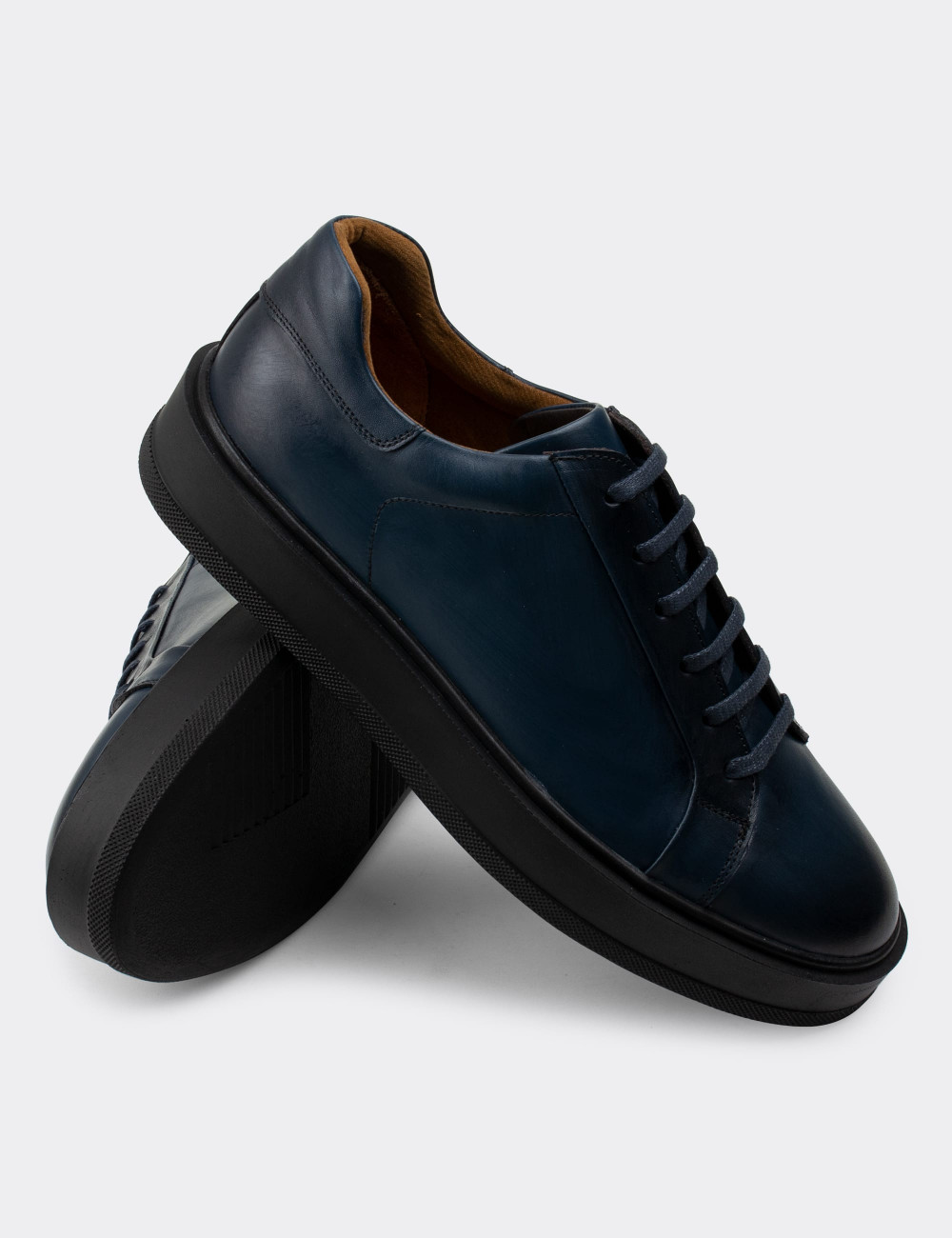 Hakiki Deri Mavi Sneaker Erkek Ayakkabı - 01829MMVIP01