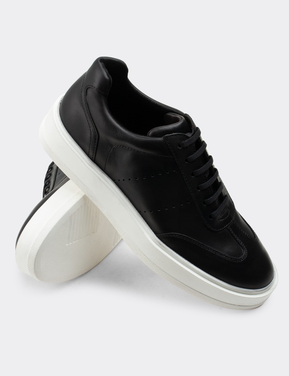 Hakiki Deri Siyah Sneaker Erkek Ayakkabı - 01881MSYHP02