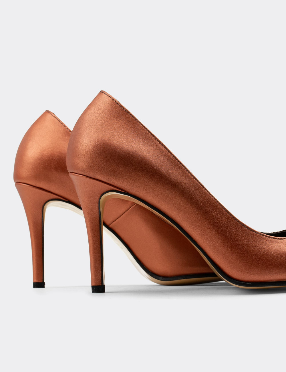 Hakiki Deri Bakır Rengi Stiletto Kadın Topuklu Ayakkabı - D2029ZBKRM01