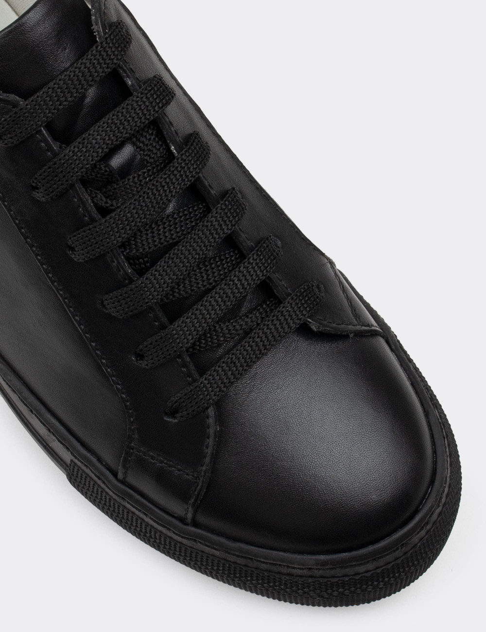 Hakiki Deri Siyah Sneaker Kadın Ayakkabı - Z1681ZSYHC01