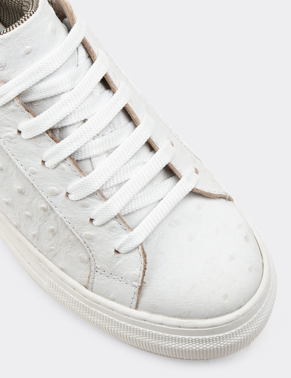 Hakiki Nubuk Beyaz Puantiyeli Sneaker Kadın Ayakkabı - Z1681ZBYZC03