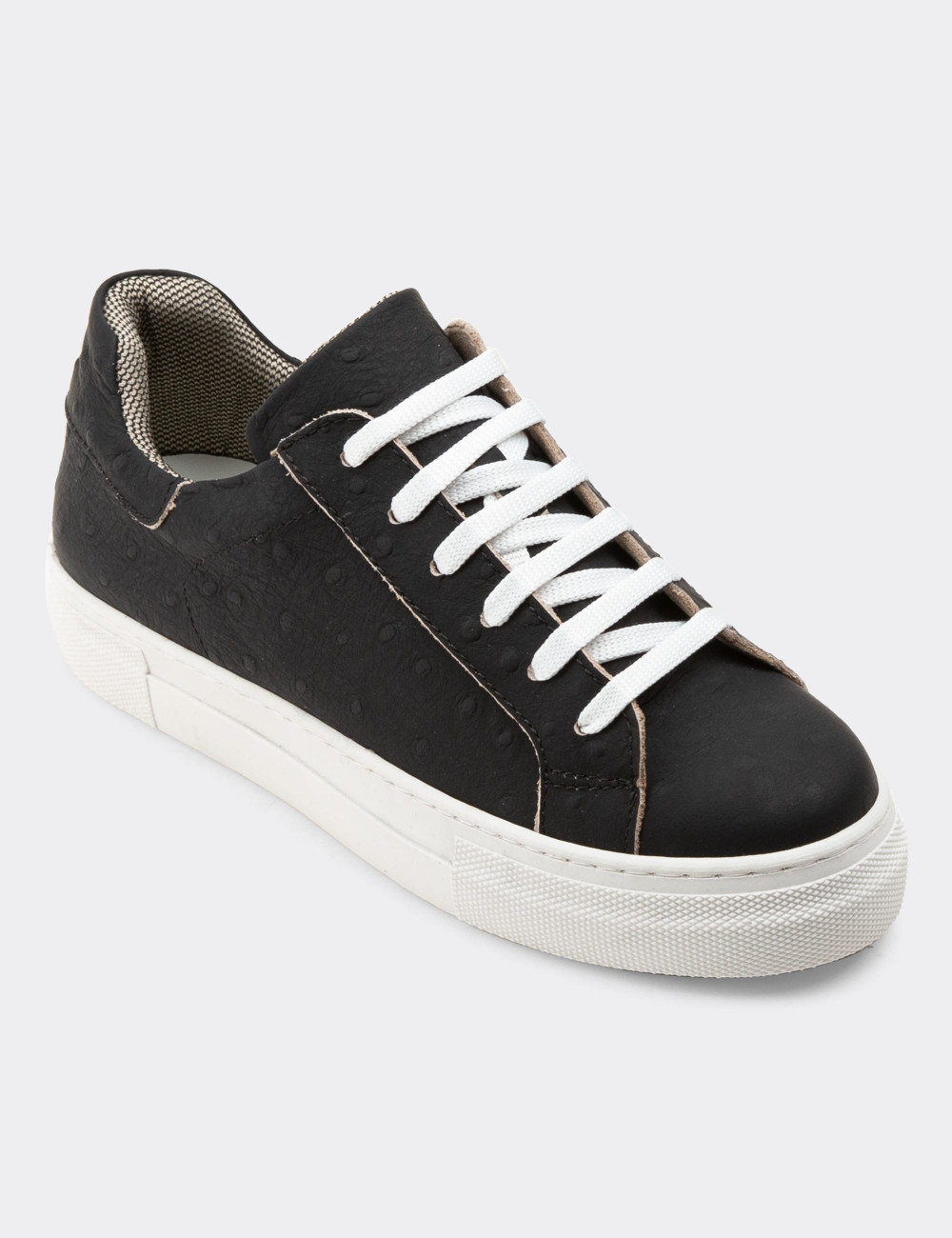 Hakiki Nubuk Siyah Puantiyeli Sneaker Kadın Ayakkabı - Z1681ZSYHC05