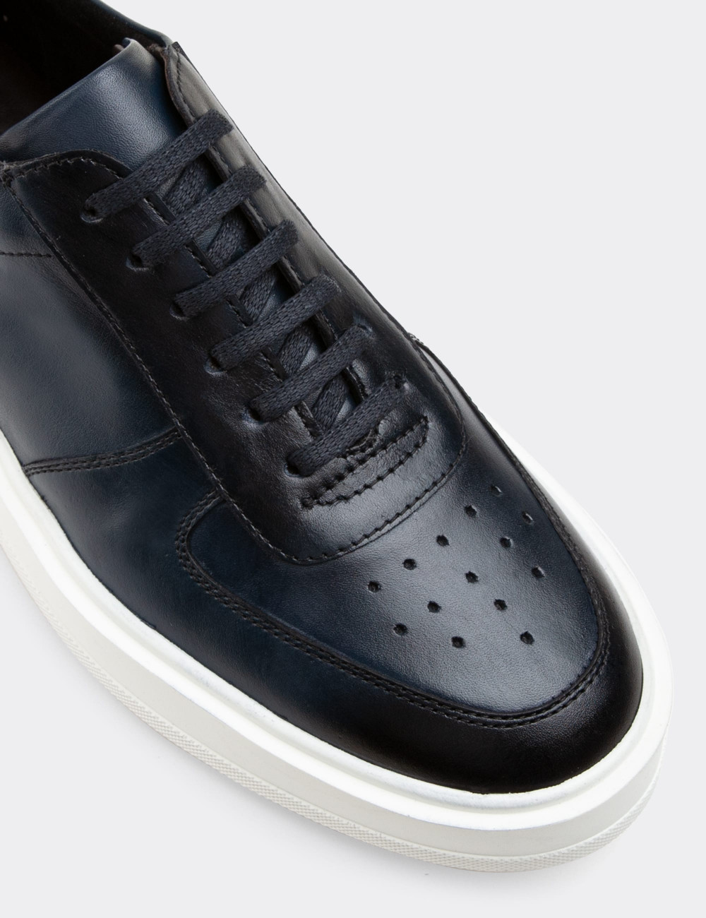 Hakiki Deri Lacivert Sneaker Erkek Ayakkabı - 01880MLCVP01