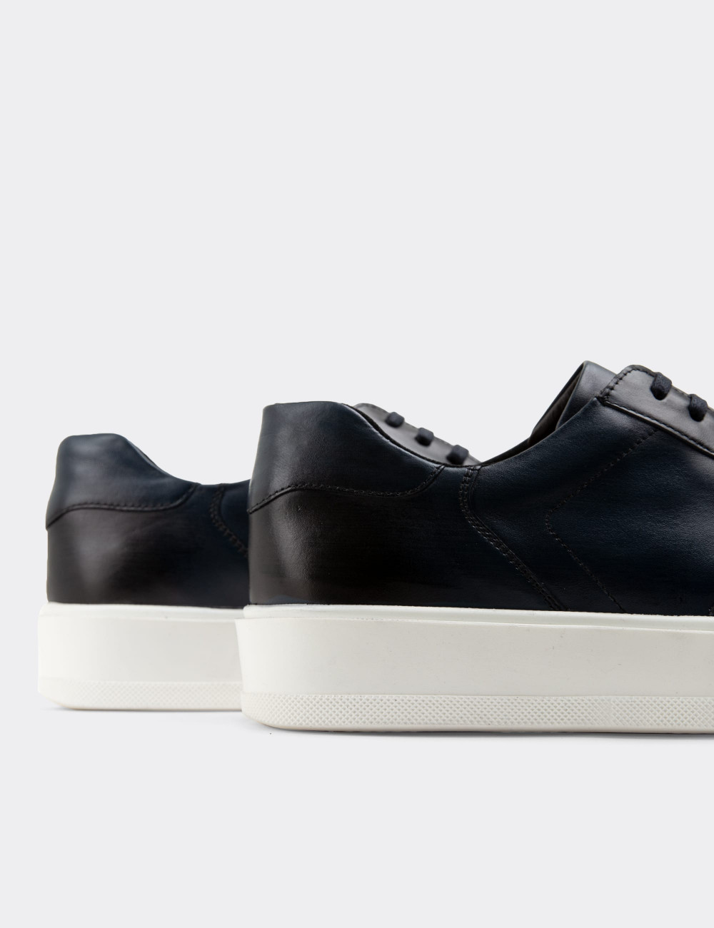 Hakiki Deri Lacivert Sneaker Erkek Ayakkabı - 01880MLCVP01