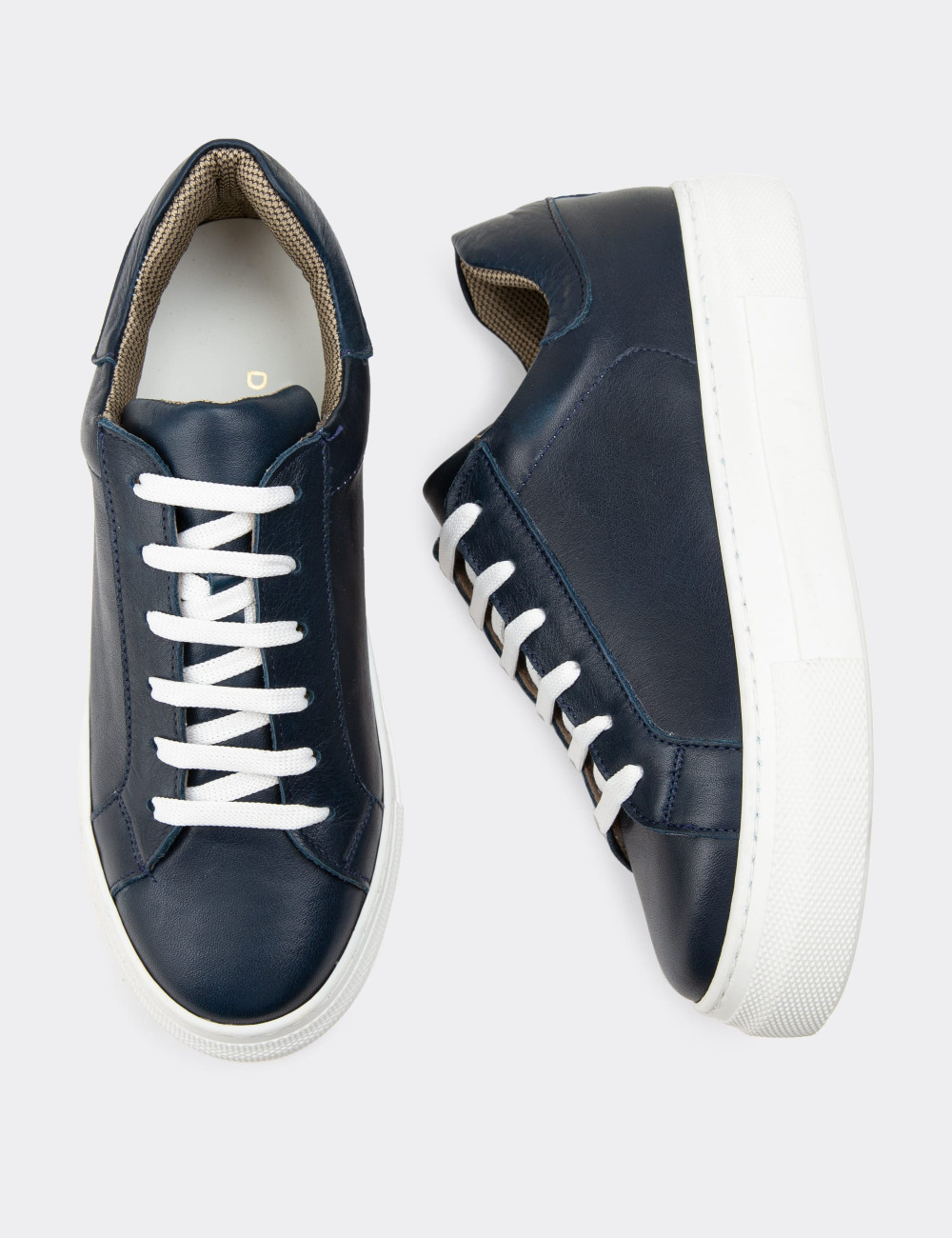 Hakiki Deri Koyu Lacivert Sneaker Kadın Ayakkabı - Z1681ZLCVC05