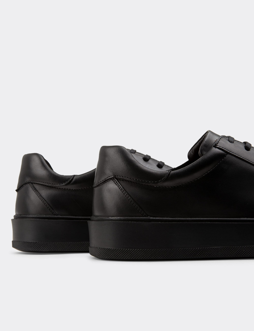 Hakiki Deri Siyah Sneaker Erkek Ayakkabı - 01882MSYHP02