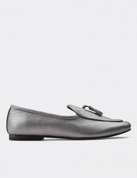 Hakiki Deri Gri Püsküllü Kadın Babet