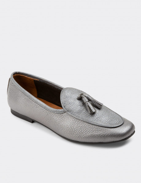 Hakiki Deri Gri Püsküllü Kadın Babet