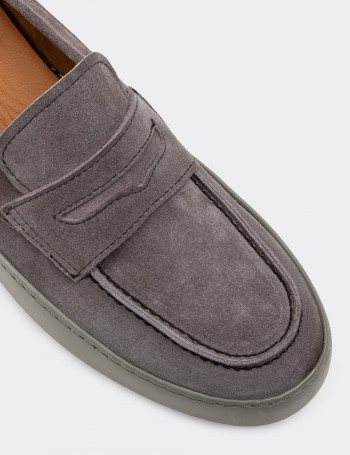 Hakiki Süet Gri Loafer Erkek Ayakkabı - 01870MGRIC01