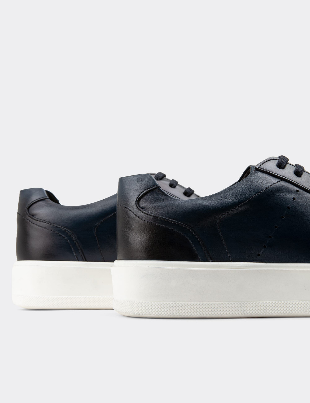 Hakiki Deri Lacivert Sneaker Erkek Ayakkabı - 01881MLCVP01