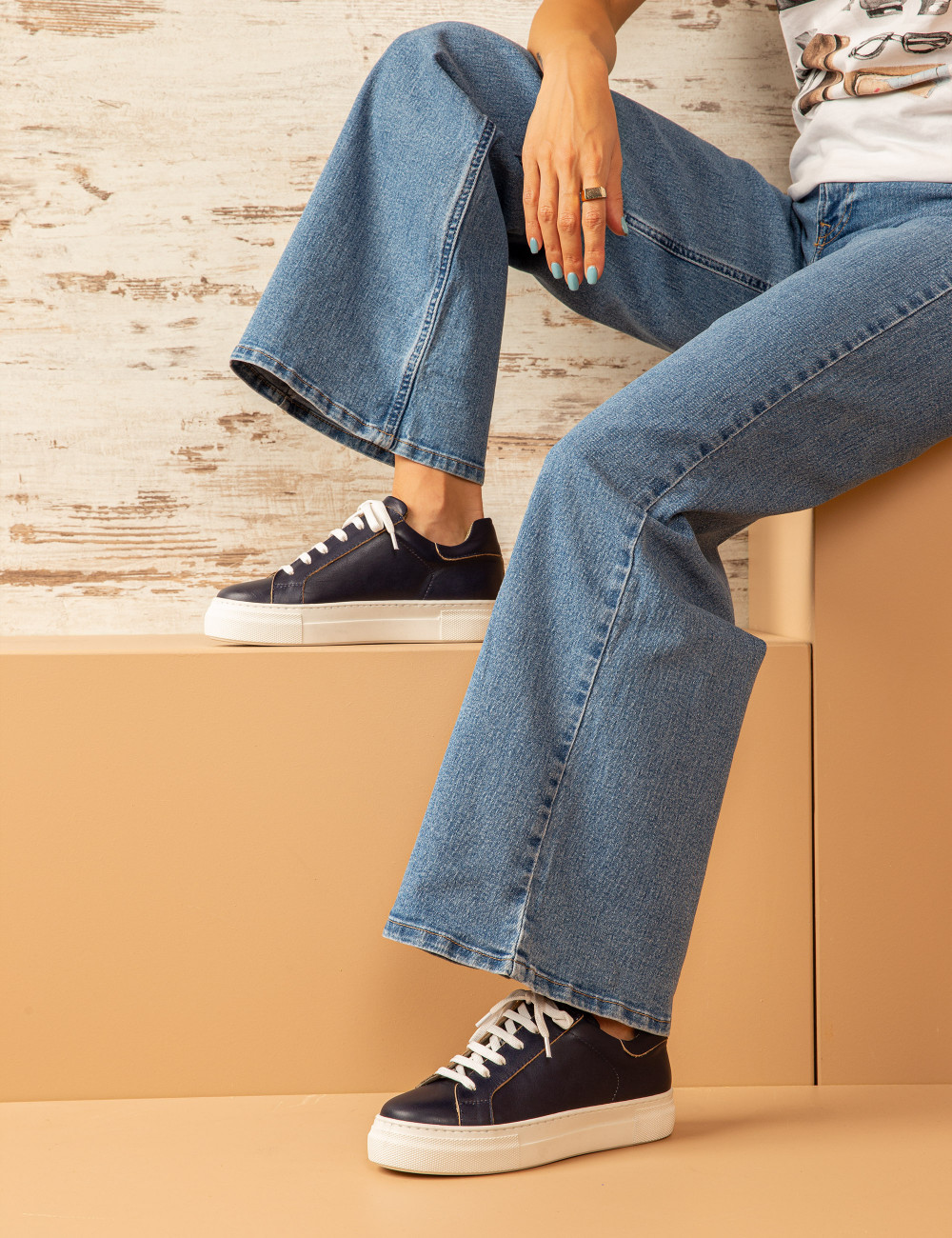 Hakiki Deri Koyu Lacivert Sneaker Kadın Ayakkabı - Z1681ZLCVC05