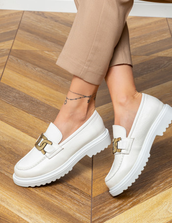 Hakiki Deri Beyaz Tokalı Loafer Kadın Ayakkabı