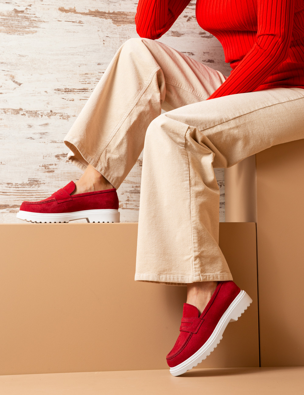 Hakiki Süet Kırmızı Loafer Kadın Ayakkabı - 01903ZKRMP01