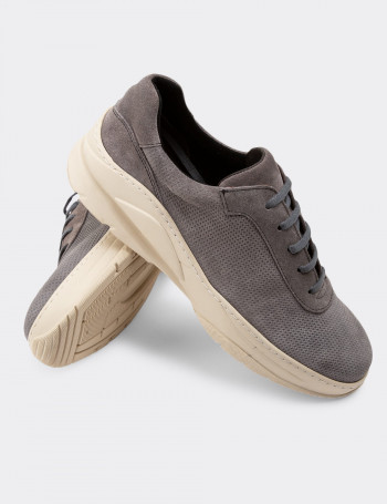 Hakiki Süet Gri Sneaker Erkek Ayakkabı - 01879MGRIC02