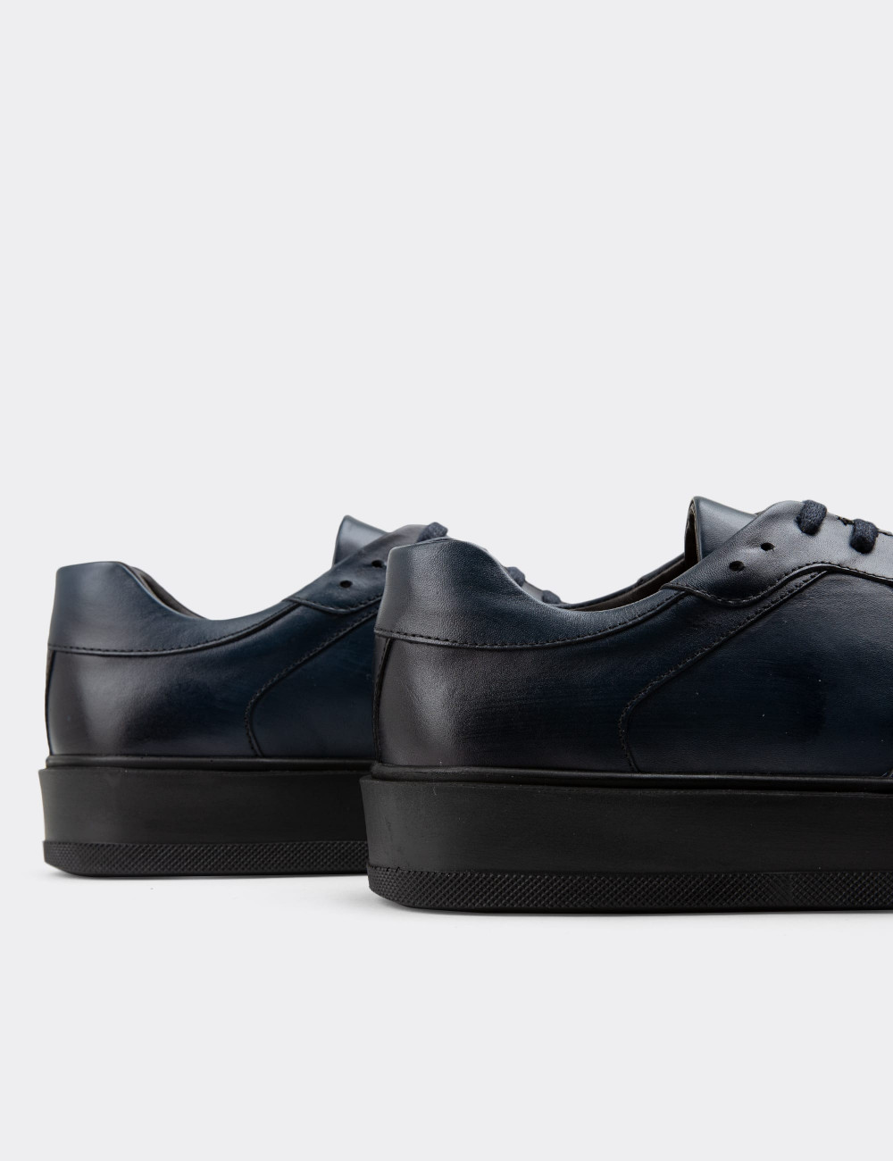 Hakiki Deri Lacivert Sneaker Erkek Ayakkabı - 01850MLCVP01