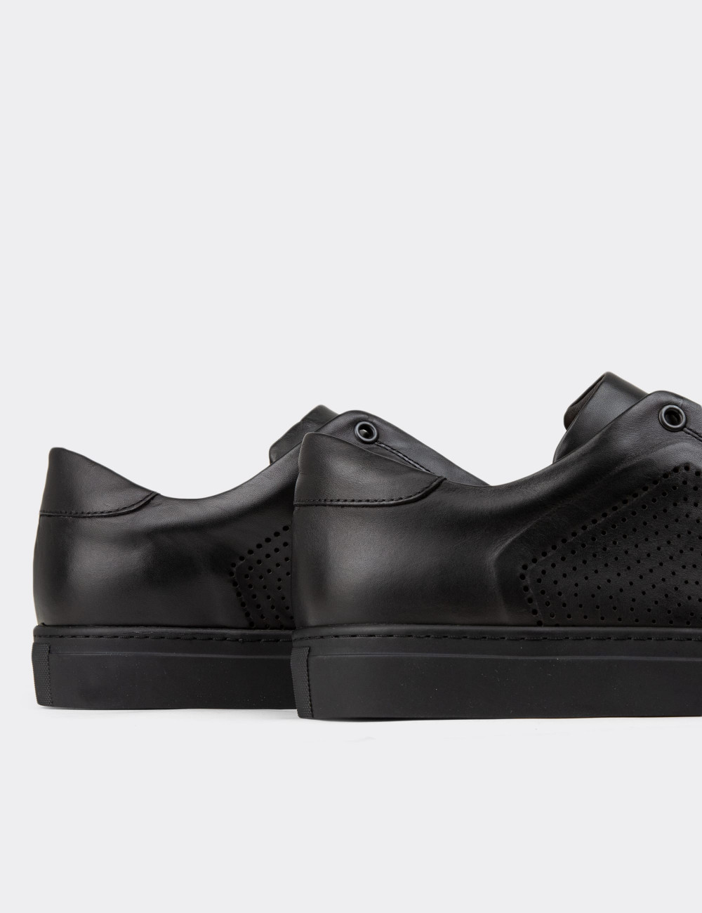 Hakiki Deri Siyah Sneaker Erkek Ayakkabı - 01834MSYHC02