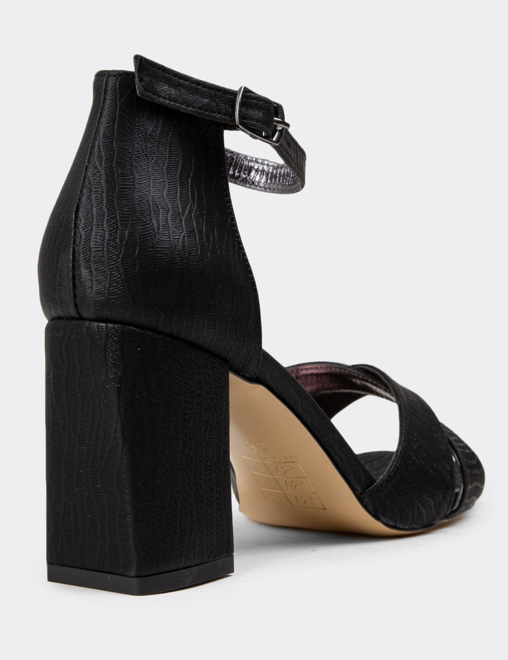 Siyah Kadın Topuklu Sandalet - K0821ZSYHM01