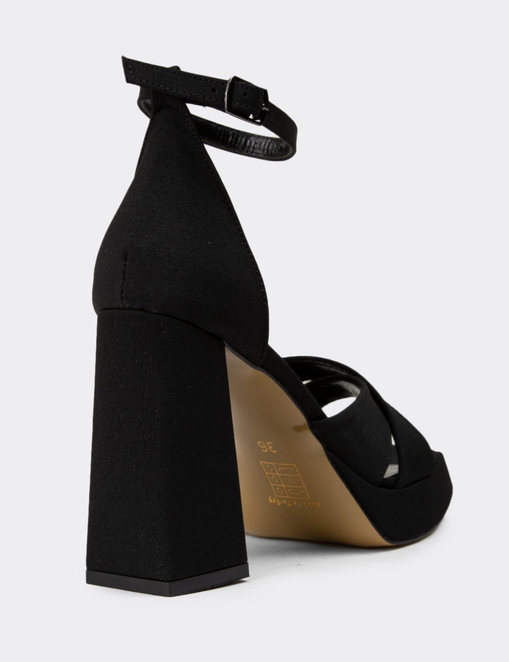Siyah Platform Topuklu Kadın Abiye Ayakkabı - K0310ZSYHM01