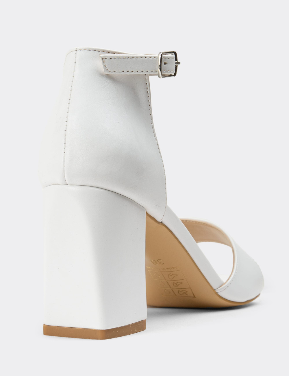 Beyaz Kadın Topuklu Sandalet - K0851ZBYZM01