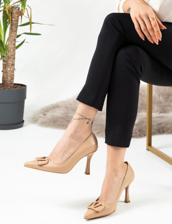 Bej Toka Detaylı Topuklu Kadın Ayakkabı