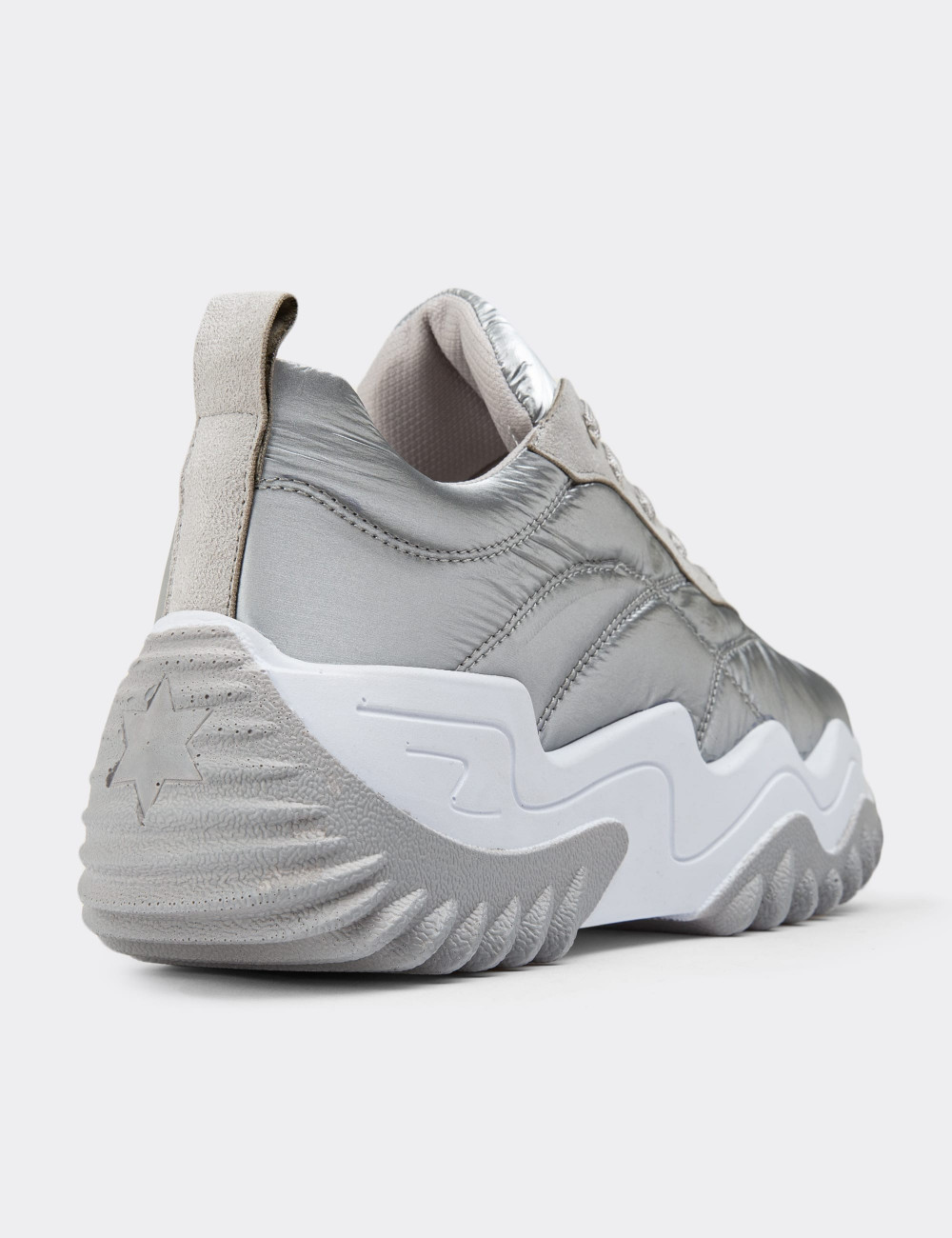 Gümüş Rengi Sneaker Kadın Ayakkabı - K0028ZGMSC01
