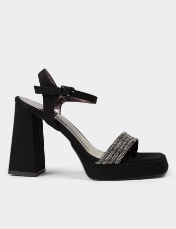 Siyah Platform Topuklu Taşlı Kadın Abiye Ayakkabı - K3001ZSYHM01