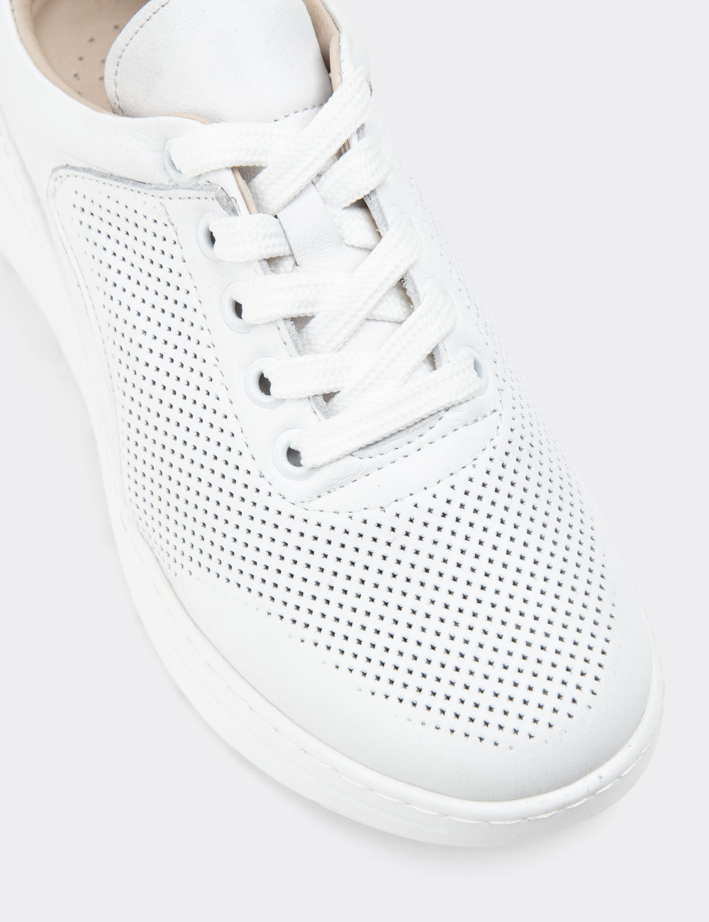 Hakiki Deri Beyaz Sneaker Kadın Ayakkabı - SE480ZBYZP01