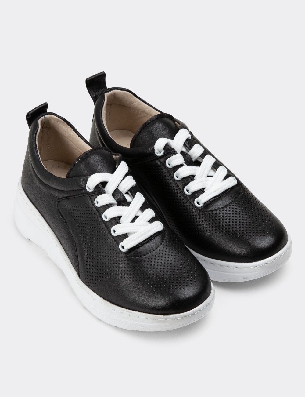 Hakiki Deri Siyah Sneaker Kadın Ayakkabı - SE480ZSYHP01
