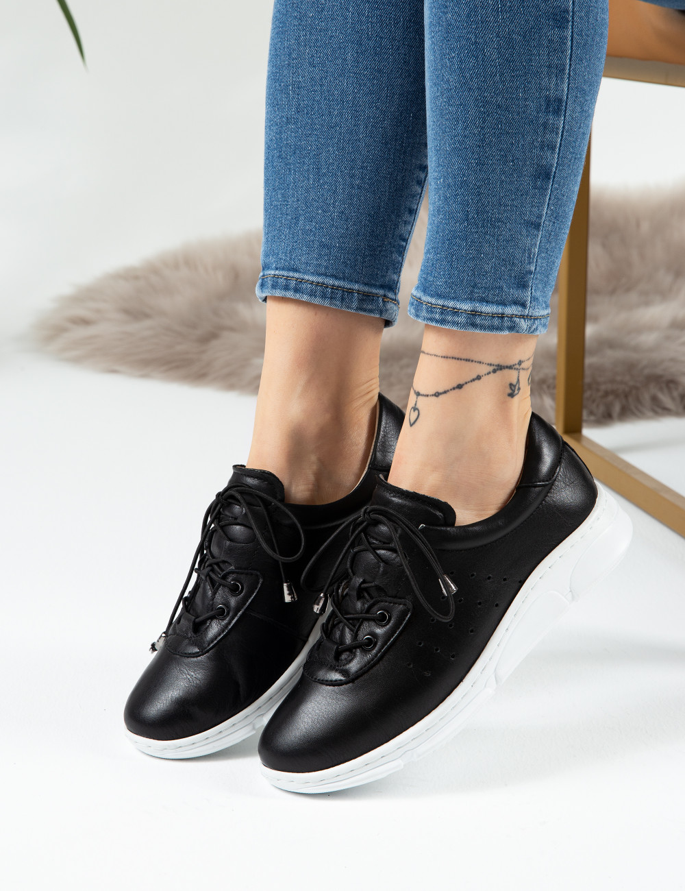 Hakiki Deri Siyah Sneaker Kadın Ayakkabı - SE405ZSYHP01