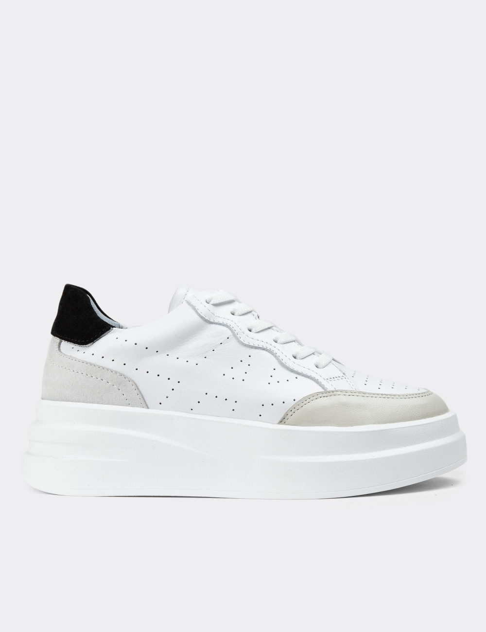 Hakiki Deri Beyaz Sneaker Kadın Ayakkabı - R6507ZBYZE01