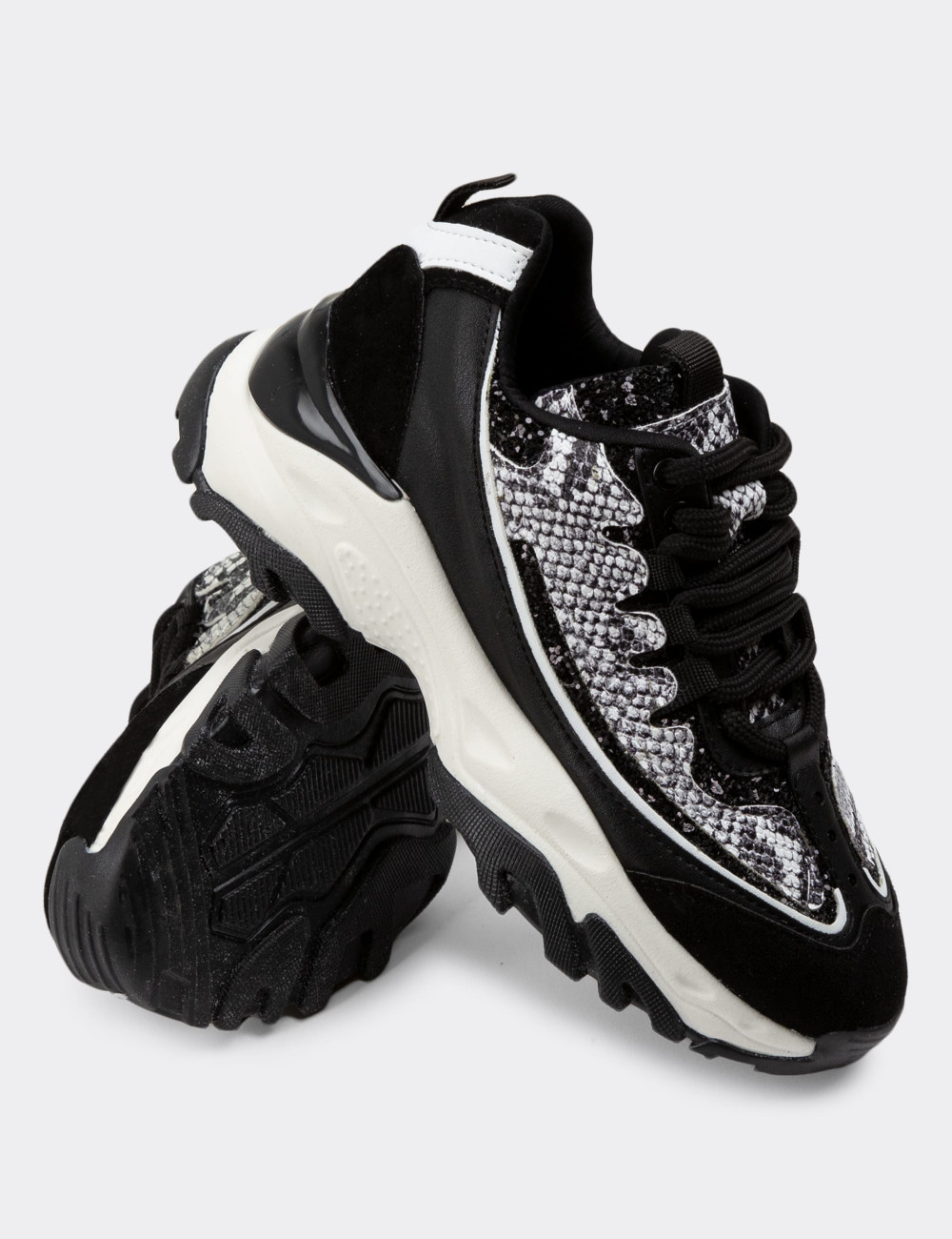 Siyah Sneaker Kadın Ayakkabı - K0265ZSYHP01