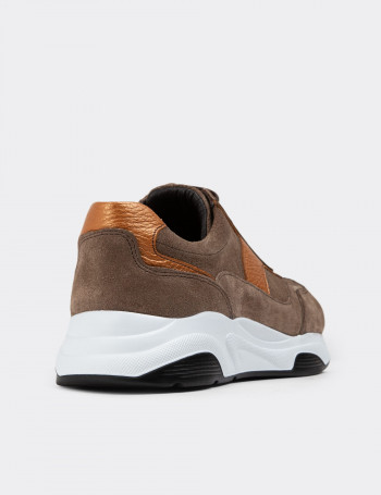 Hakiki Süet Taba Rengi Sneaker Kadın Ayakkabı - 01890ZTBAE01