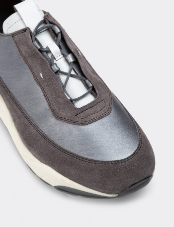 Hakiki Süet Gri Sneaker Erkek Ayakkabı - 01917MGRIE01