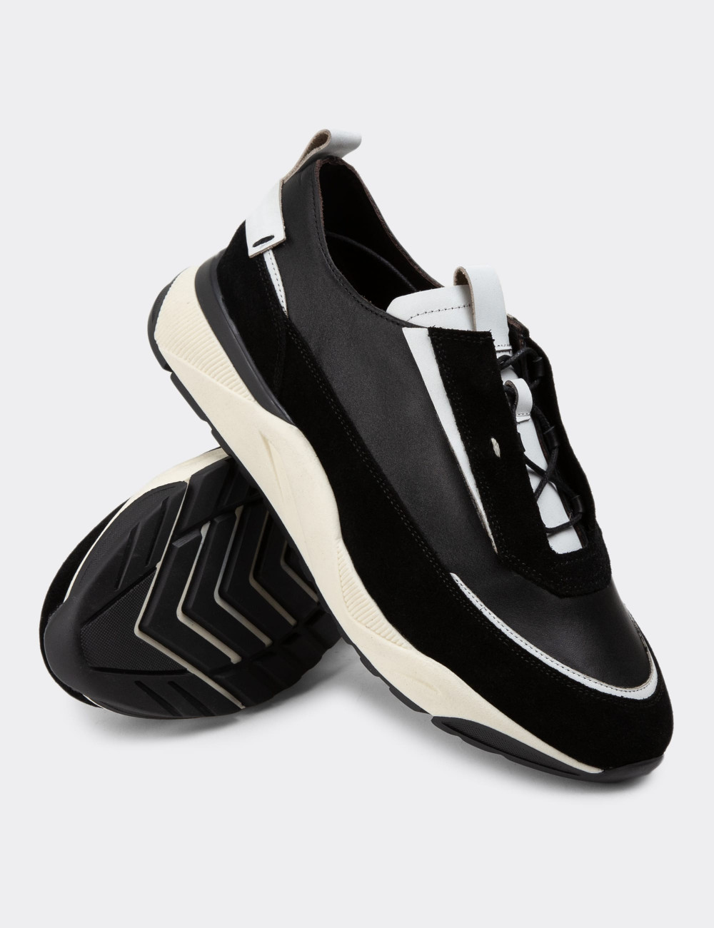 Hakiki Süet Siyah Sneaker Erkek Ayakkabı - 01917MSYHE02