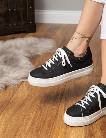 Hakiki Nubuk Siyah Puantiyeli Sneaker Kadın Ayakkabı - Z1681ZSYHC05