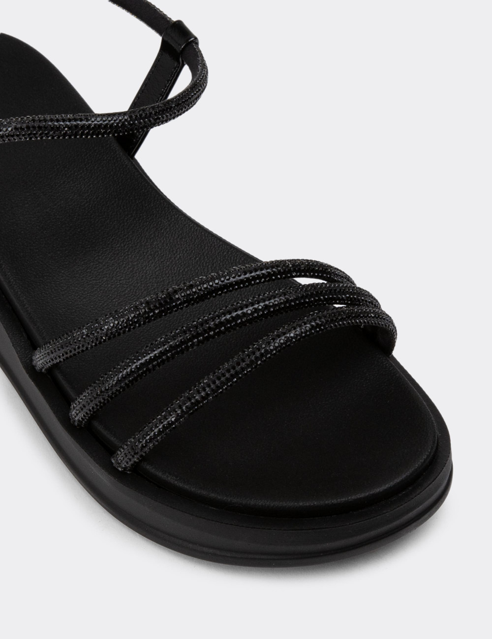 Siyah Taşlı Kadın Sandalet - K4013ZSYHC01