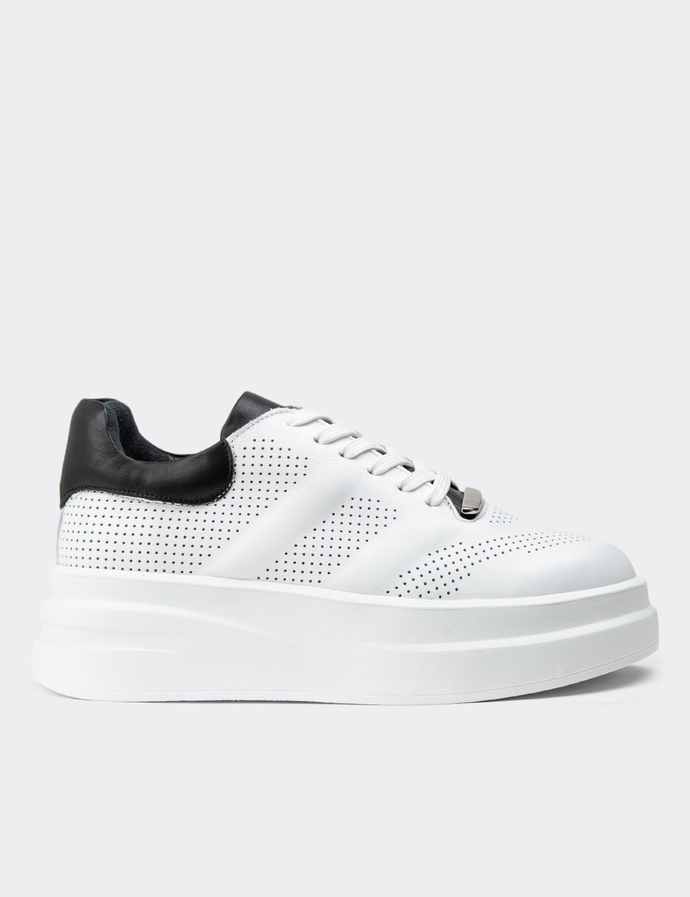 Hakiki Deri Beyaz Sneaker Kadın Ayakkabı - R6505ZBYZE01