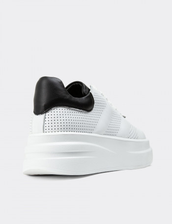 Hakiki Deri Beyaz Sneaker Kadın Ayakkabı - R6505ZBYZE01