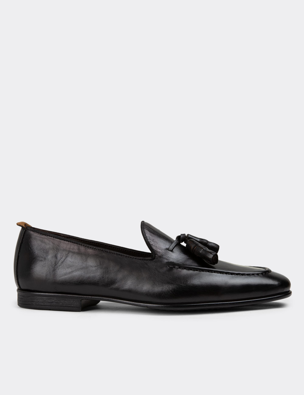 Hakiki Deri Siyah Vintage Püsküllü Erkek Loafer - 01701MSYHC09