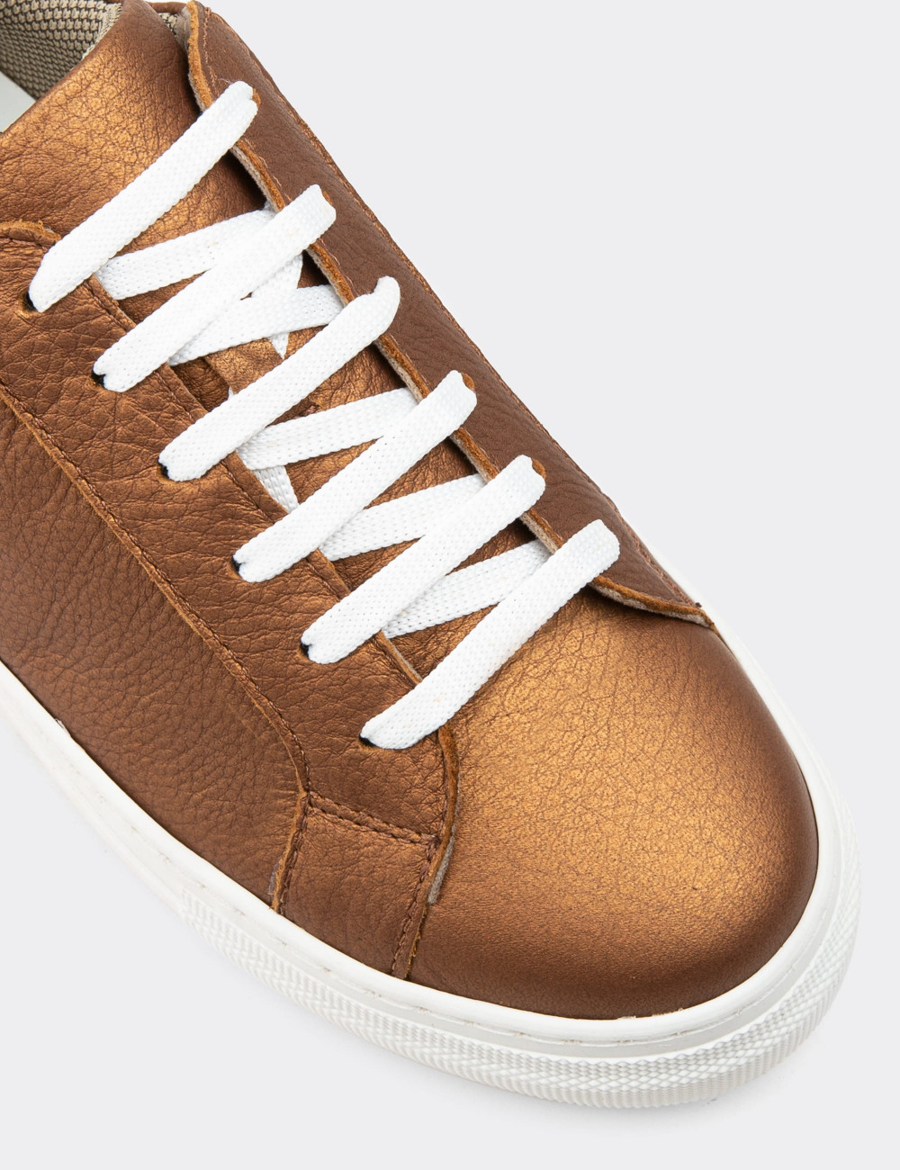 Hakiki Deri Altın Rengi Sneaker Kadın Ayakkabı - Z1681ZALTC03