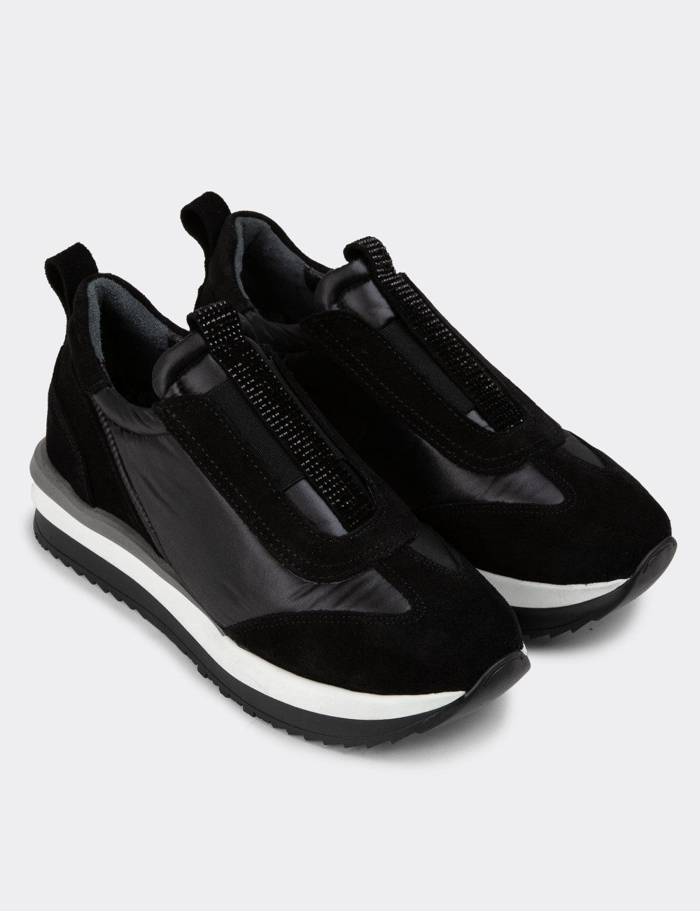 Hakiki Süet Siyah Sneaker Kadın Ayakkabı - R3531ZSYHT01