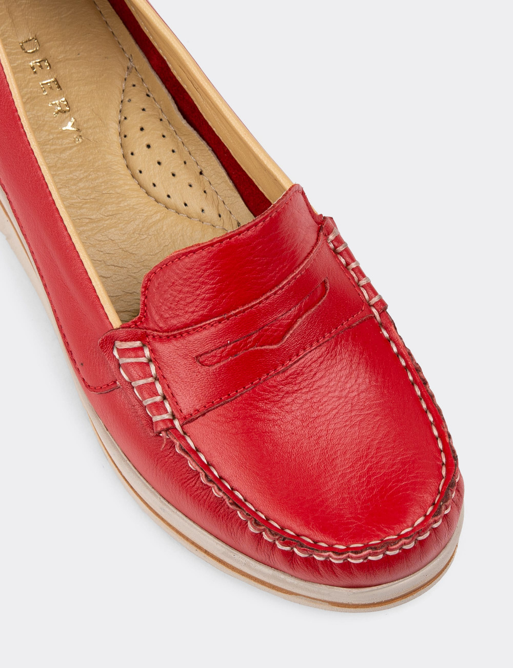 Hakiki Deri Kırmızı Günlük Dolgu Topuk Kadın Ayakkabı - D1000ZKRMC01
